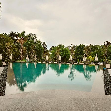 Sea Flats With Parking And Pool In Azur Residence Άγιος Κωνσταντίνος και Ελένη Εξωτερικό φωτογραφία